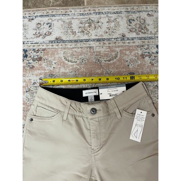 Liz Claiborne Classic Fit Straight Leg Cropped Khaki Pants Size 4 NWT - Picture 10 of 12